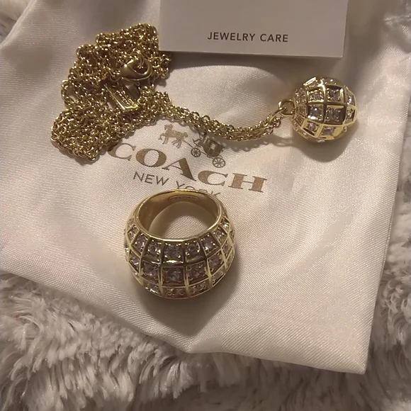 Rare Vintage Coach Ring and Necklace set 🤩 - Picture 3 of 16